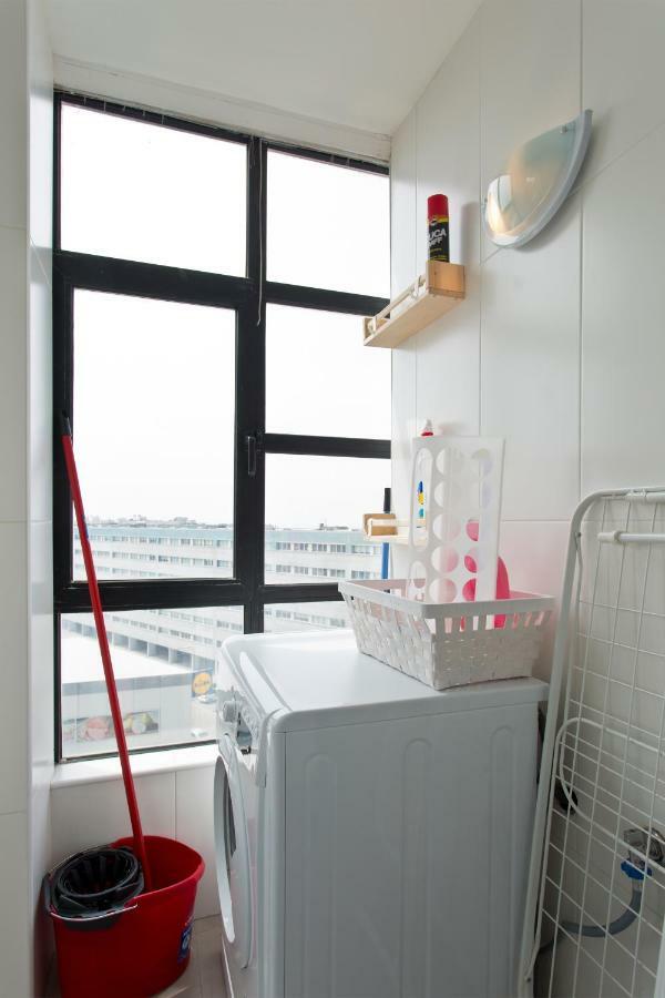 Amazing Comfy Flat With Balcony By Host Wise Apartment มาโตซีนโญส ภายนอก รูปภาพ