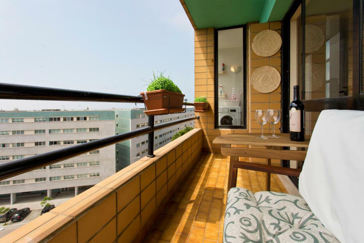 Amazing Comfy Flat With Balcony By Host Wise Apartment มาโตซีนโญส ภายนอก รูปภาพ